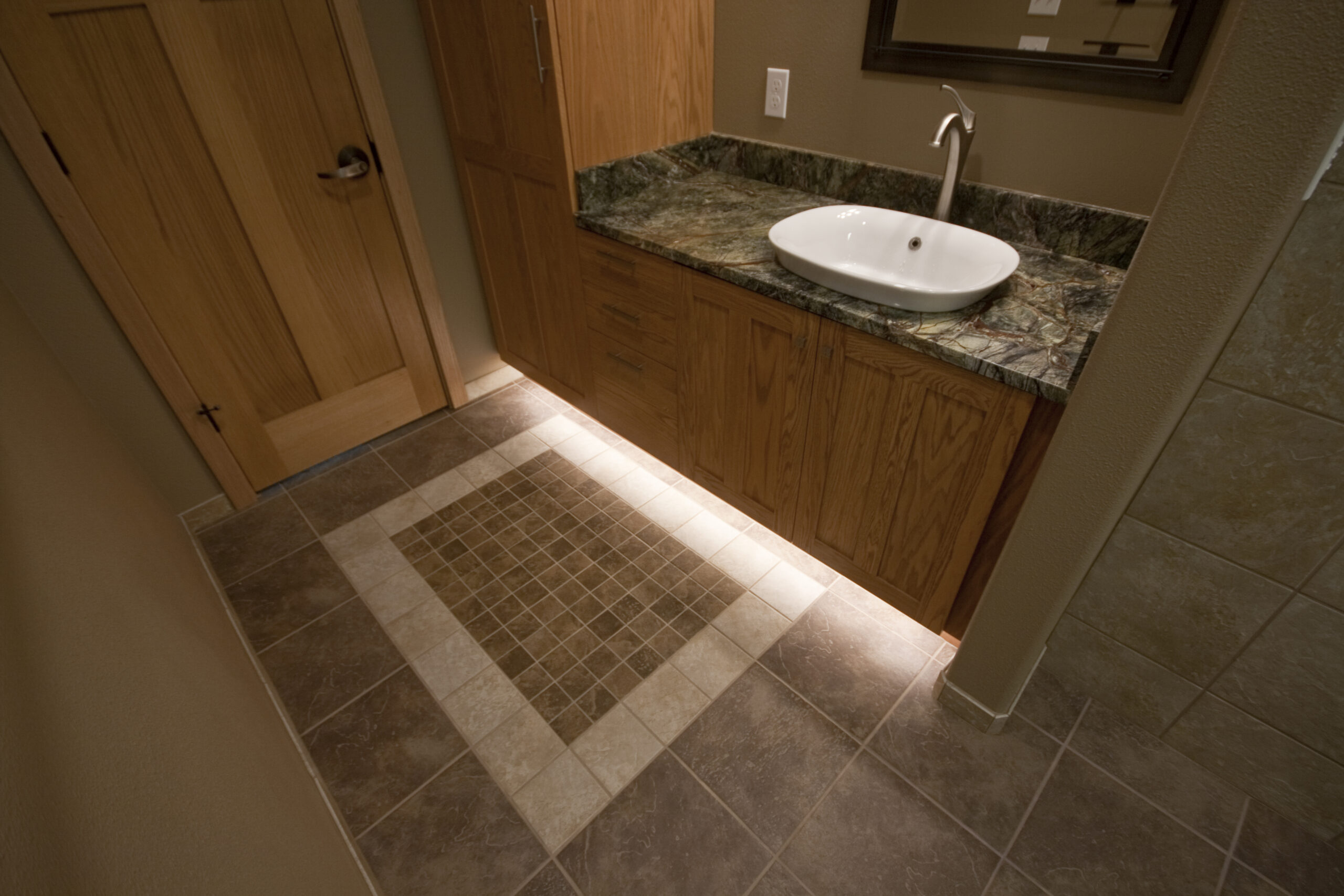 Tile floor inlay