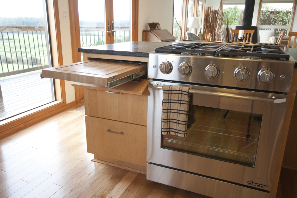 Slide-out butcher block.