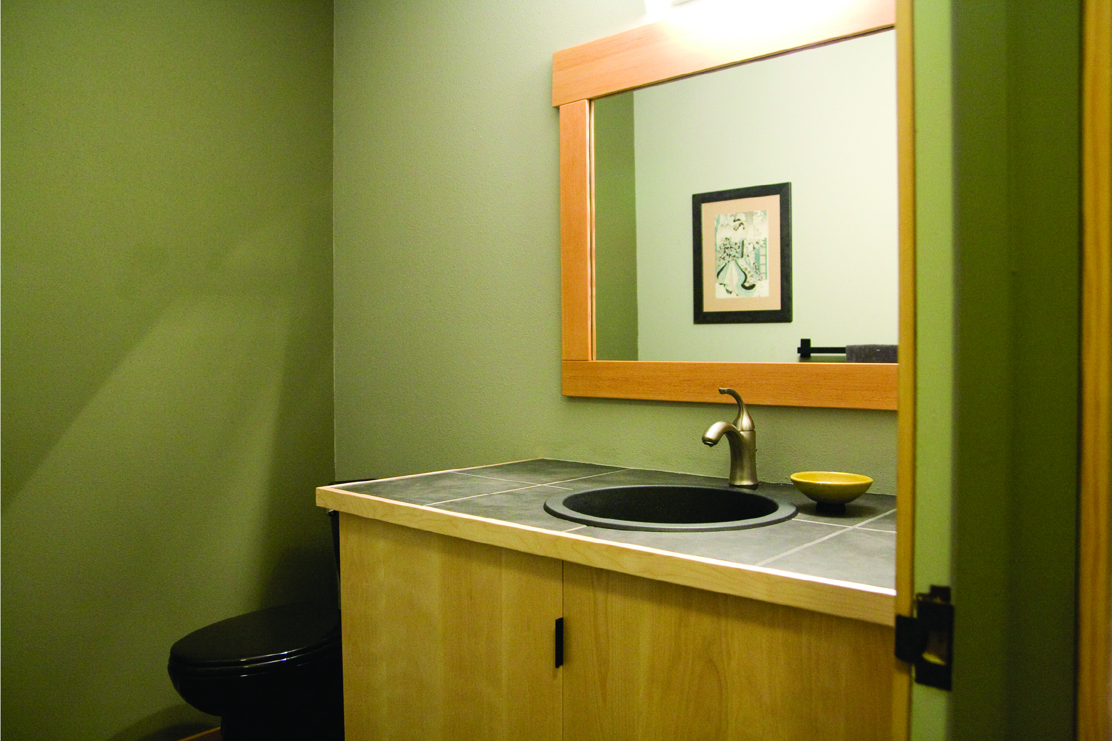 Black toilet powder room