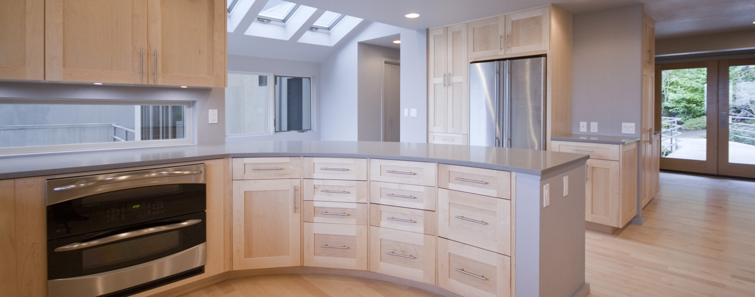 Curved kitchen island